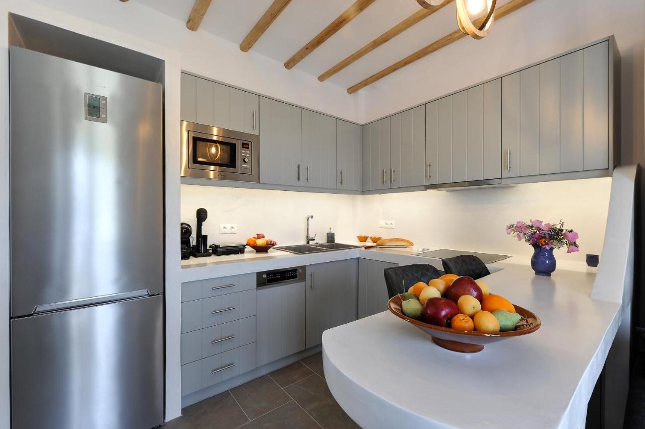 Droufakos' Home, Lux Seafront Apartment W. View Cherronisos  Bagian luar foto