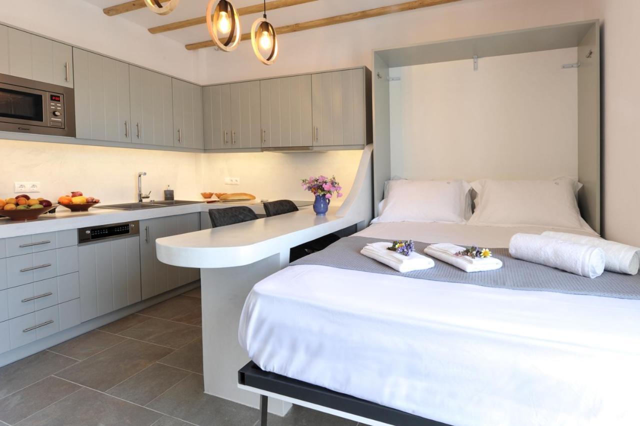 Droufakos' Home, Lux Seafront Apartment W. View Cherronisos  Bagian luar foto